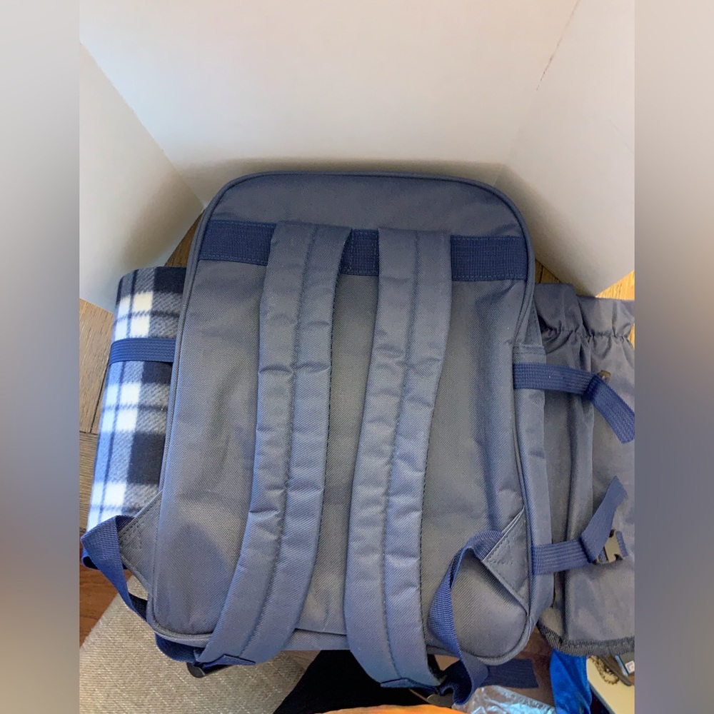 Picnic Backpack for 2 w/Bottle Holder & Blanket Insulated Pocket - Picture 3 of 9